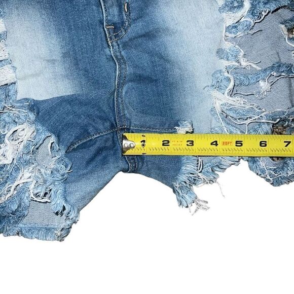 FASHION NOVA Light Wash Distresses Jeans Size 13 - Picture 8 of 8